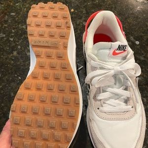 Nike Women’s Waffle Debut